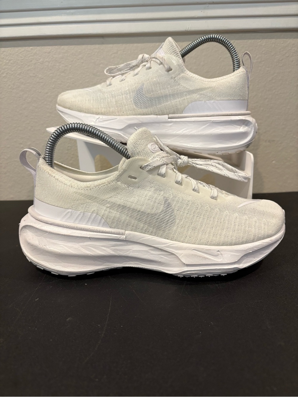 Nike ZoomX Invincible Run 3 “White Photon Dust” DR2660-103 Womens Sz 6.5